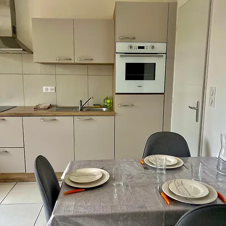 Le Tarnais Minimaliste - Netflix - Clim - Parking Prive - Gare Apartment *